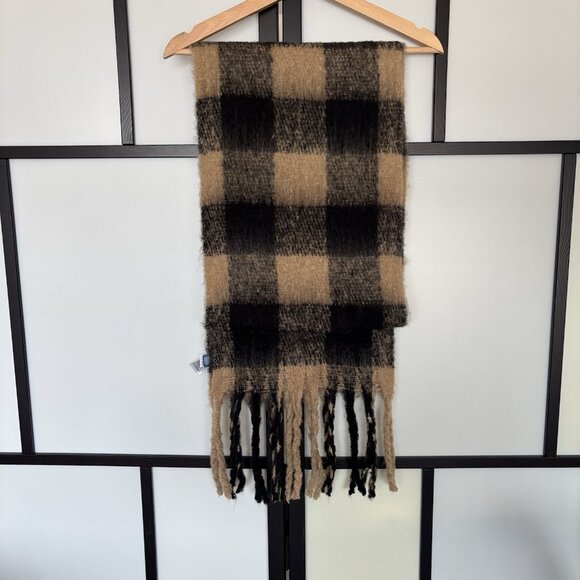 NEW Old Navy Beige Tan Fringe Trim Soft Flannel Wide Scarf Minimalist Capsule - Picture 1 of 9